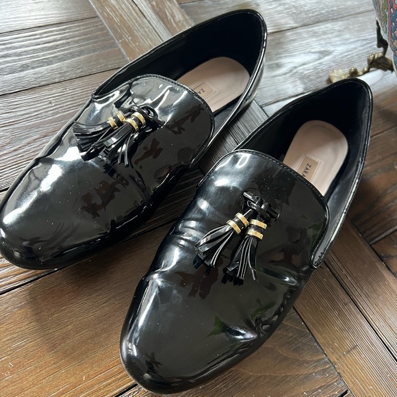 Zara Shoes - Zara Basic Glossy Black Patent Leather Tassel Loafers
